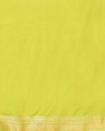 Women Saree with Contrast Border and Tassels - Image 4