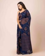 Women Tie & Dye Saree with Contrast Border - Image 3